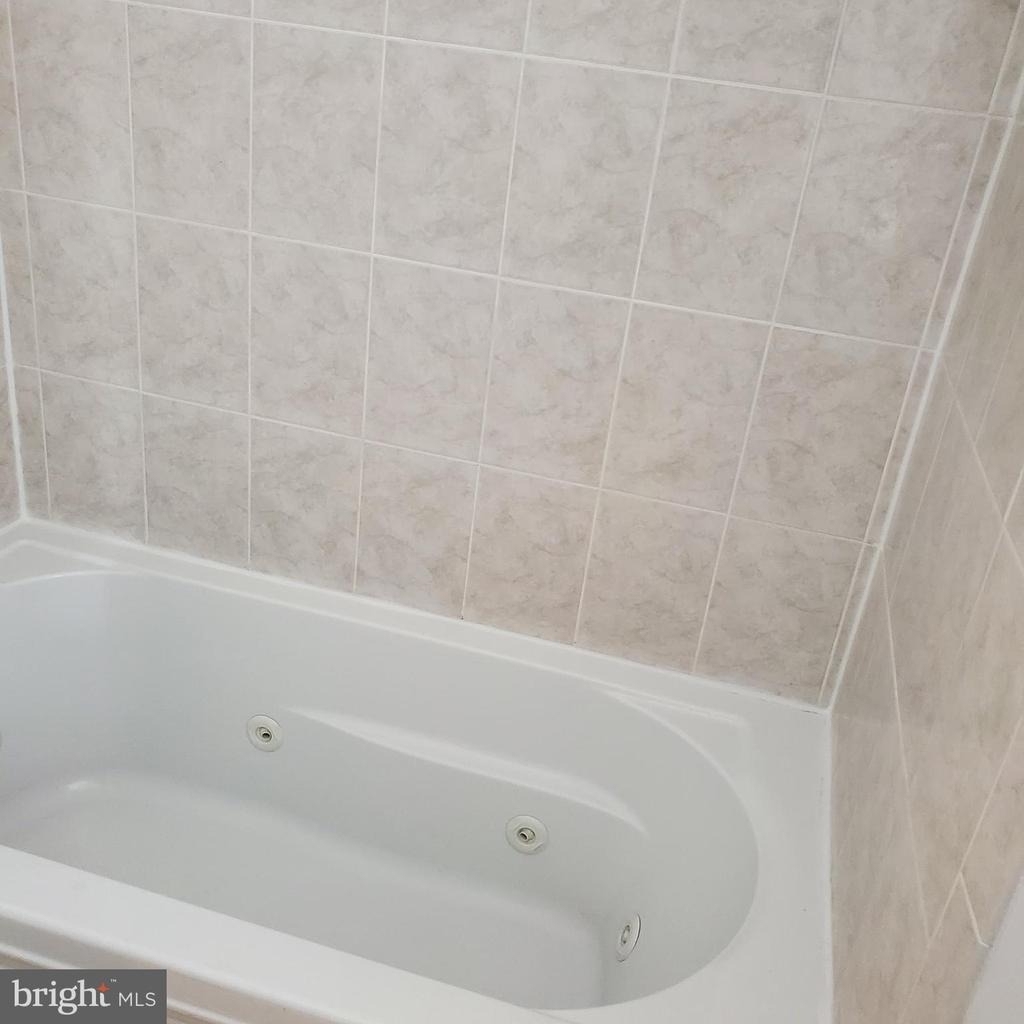 5611 5th Street Nw - Photo 18