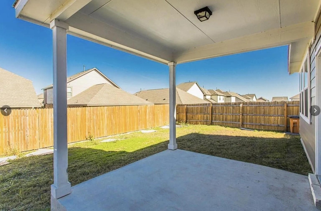 7516 Saginaw Dr - Photo 1