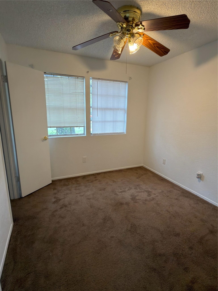 5601 Porsche Ln - Photo 29
