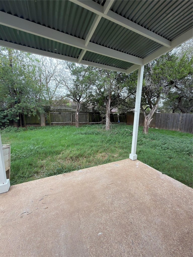 5601 Porsche Ln - Photo 14