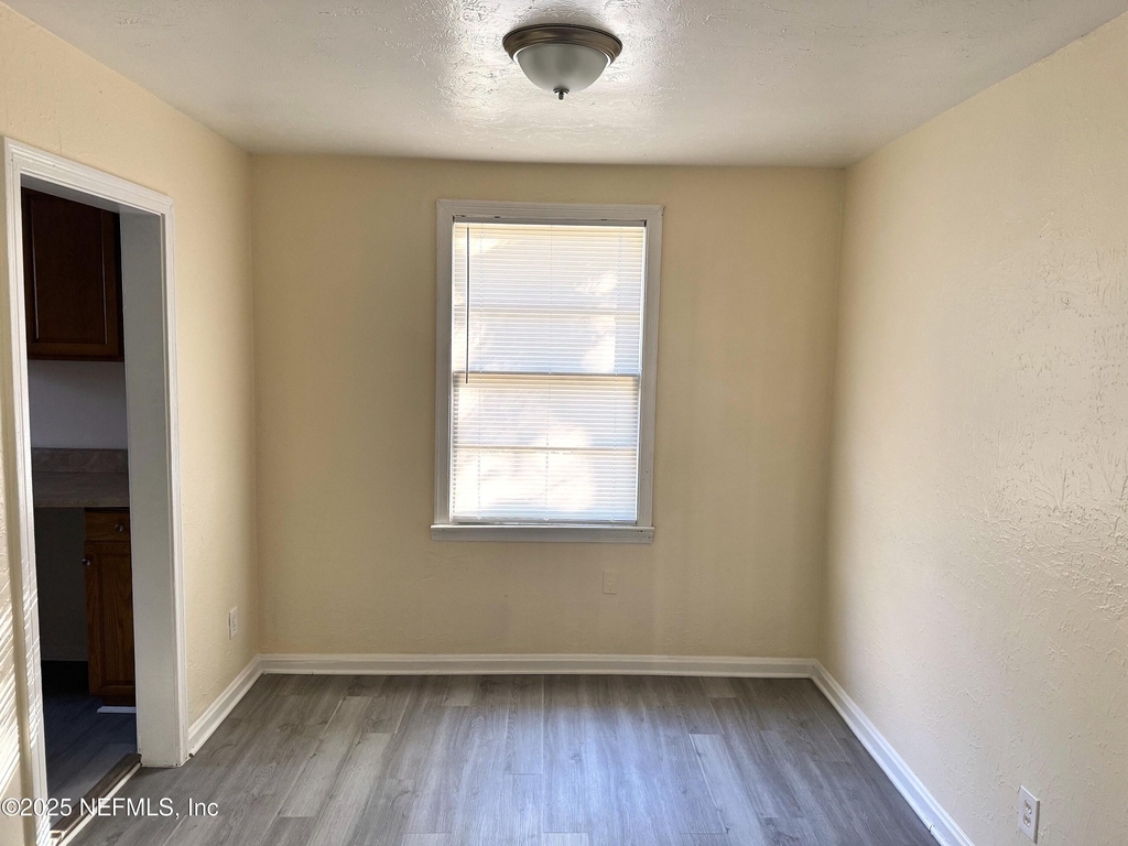 4752 Post Street - Photo 2