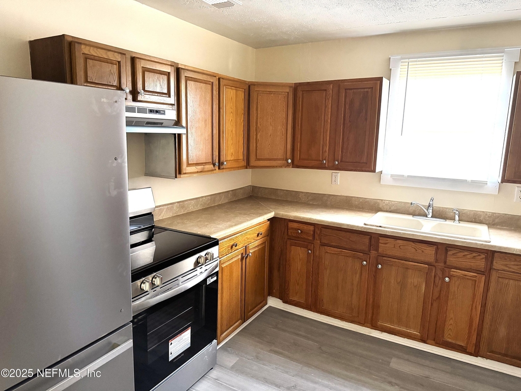 4752 Post Street - Photo 3