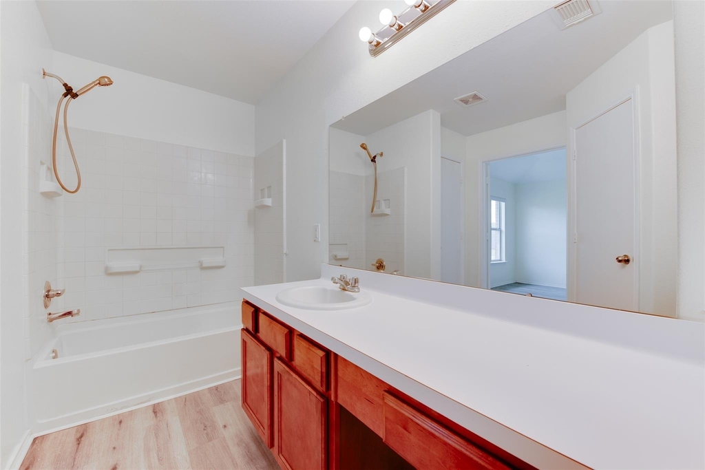 5918 Laramie River Court - Photo 22