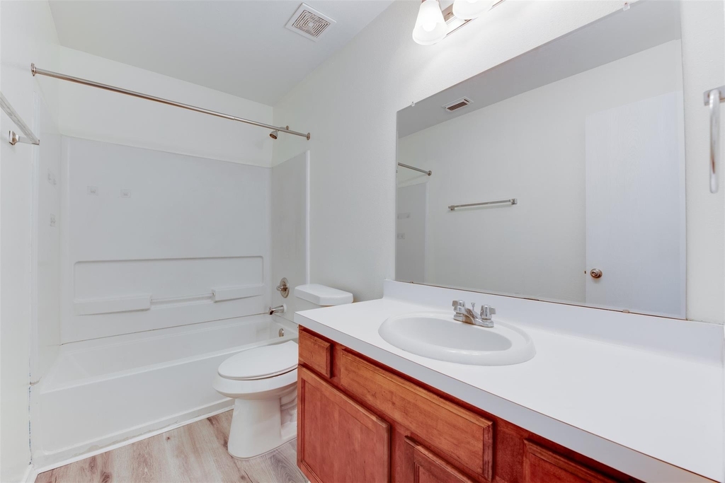 5918 Laramie River Court - Photo 26