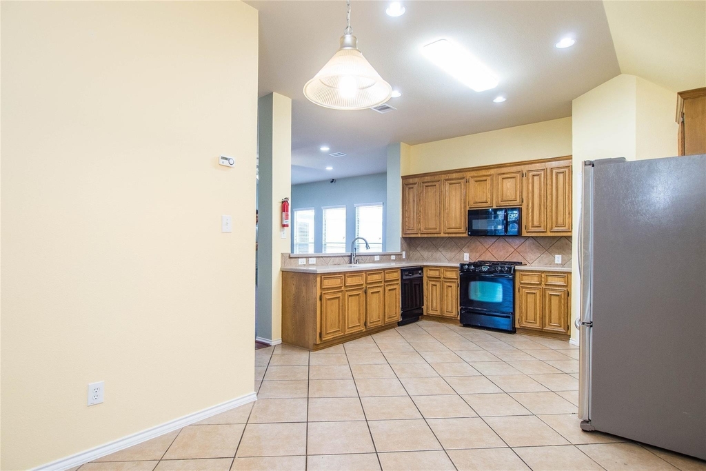 8847 Distant Woods Drive - Photo 16