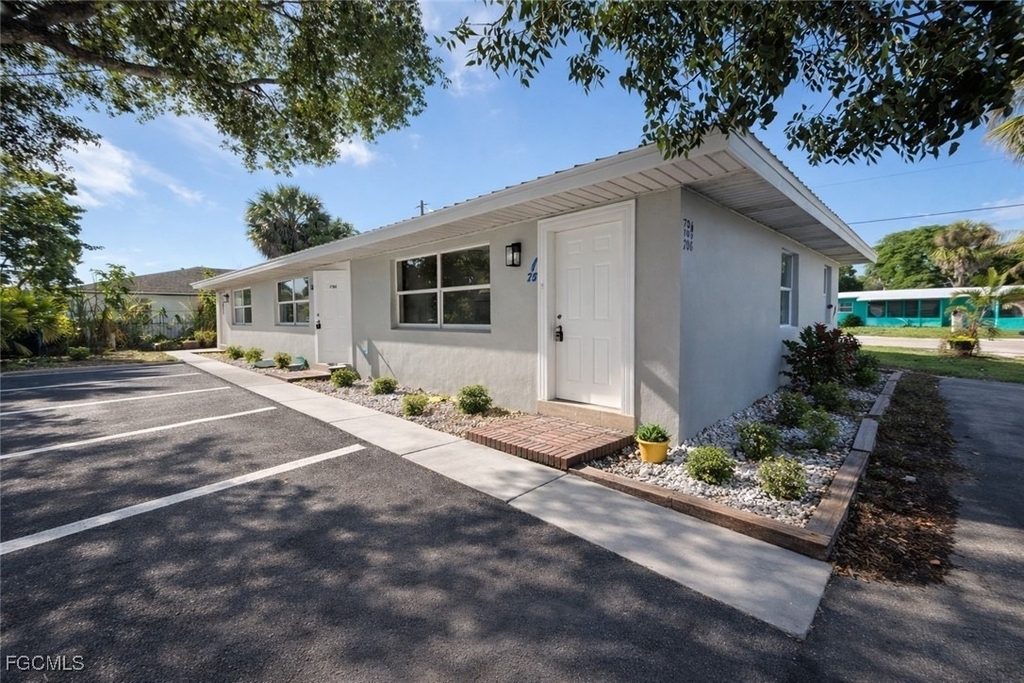 704 Karlov Street - Photo 1