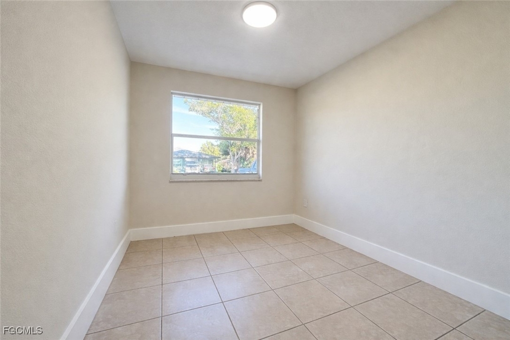 704 Karlov Street - Photo 6