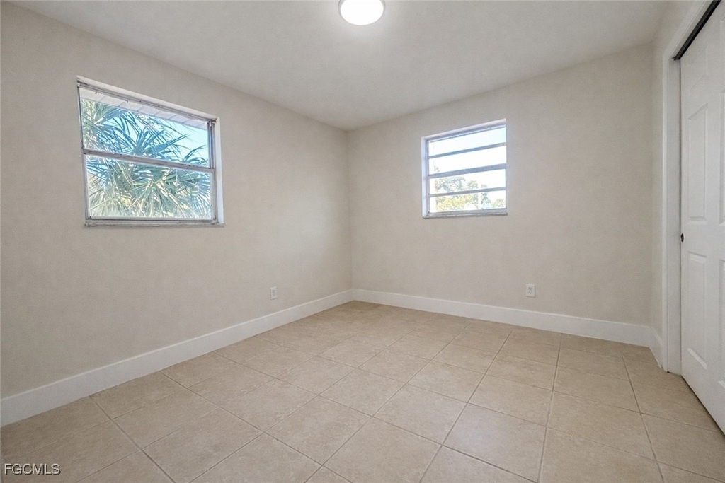 704 Karlov Street - Photo 8