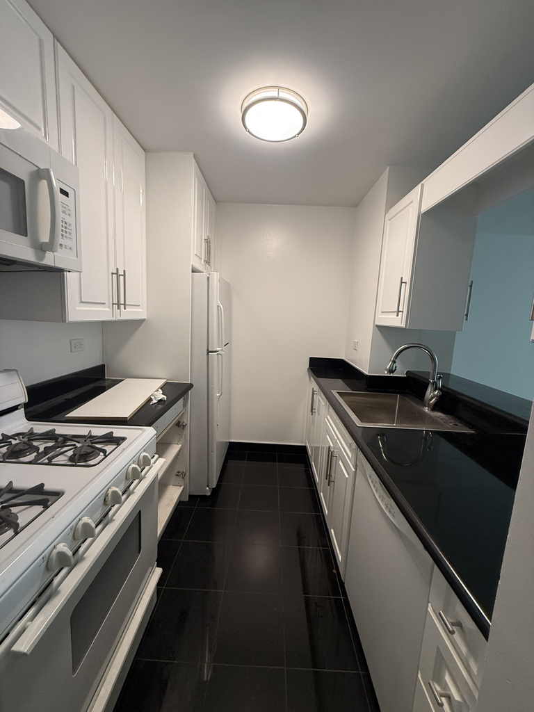400 East 71st Street - Photo 1