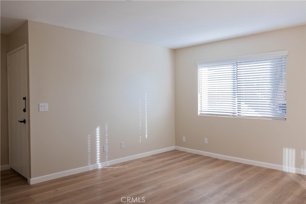 1219 N Edwards Street - Photo 7