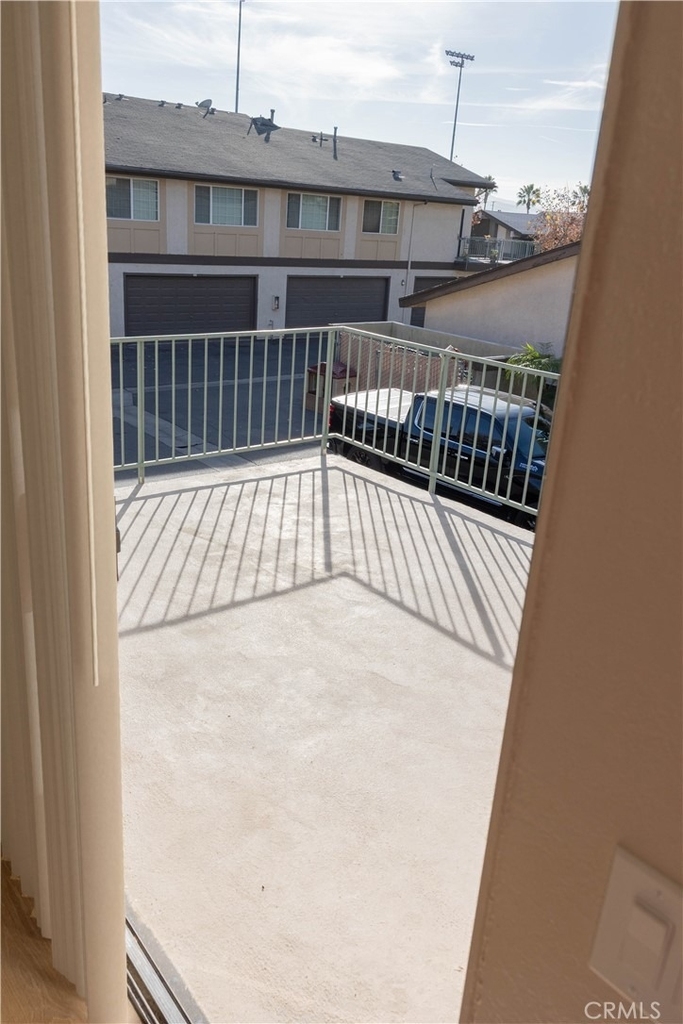 1219 N Edwards Street - Photo 11