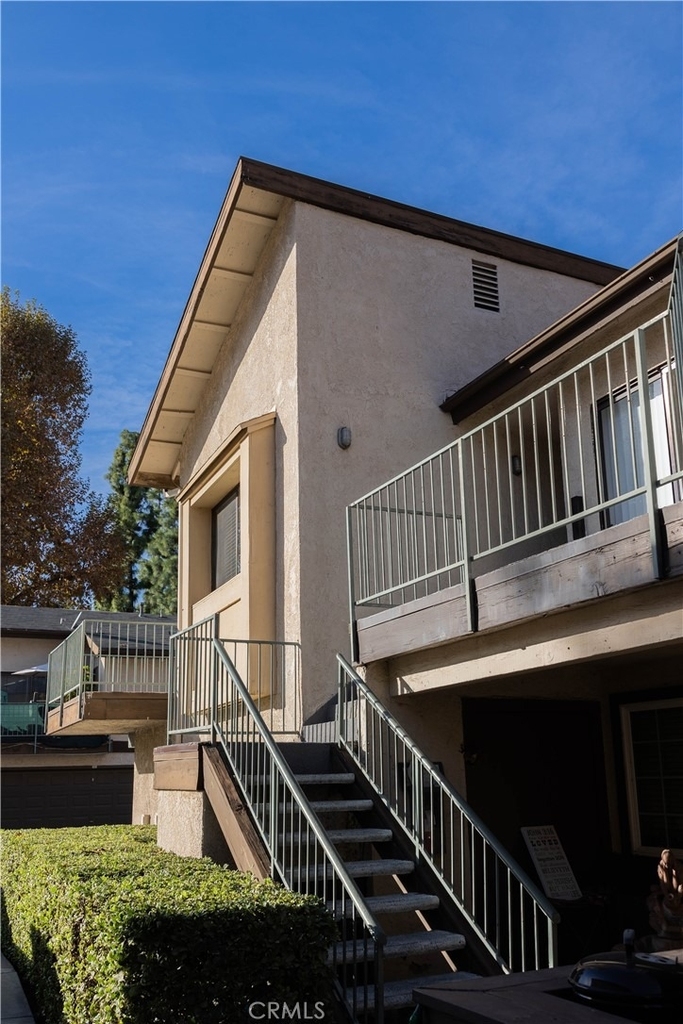 1219 N Edwards Street - Photo 1