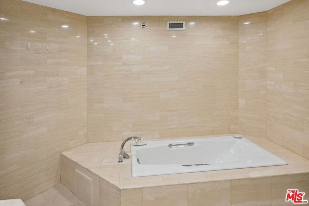 10351 Wilshire Boulevard - Photo 14