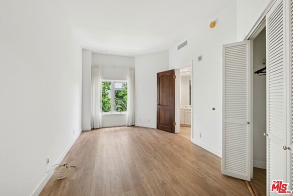 10351 Wilshire Boulevard - Photo 19