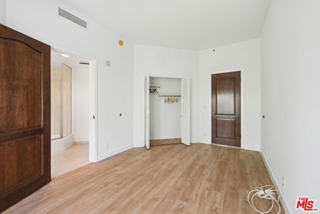 10351 Wilshire Boulevard - Photo 18