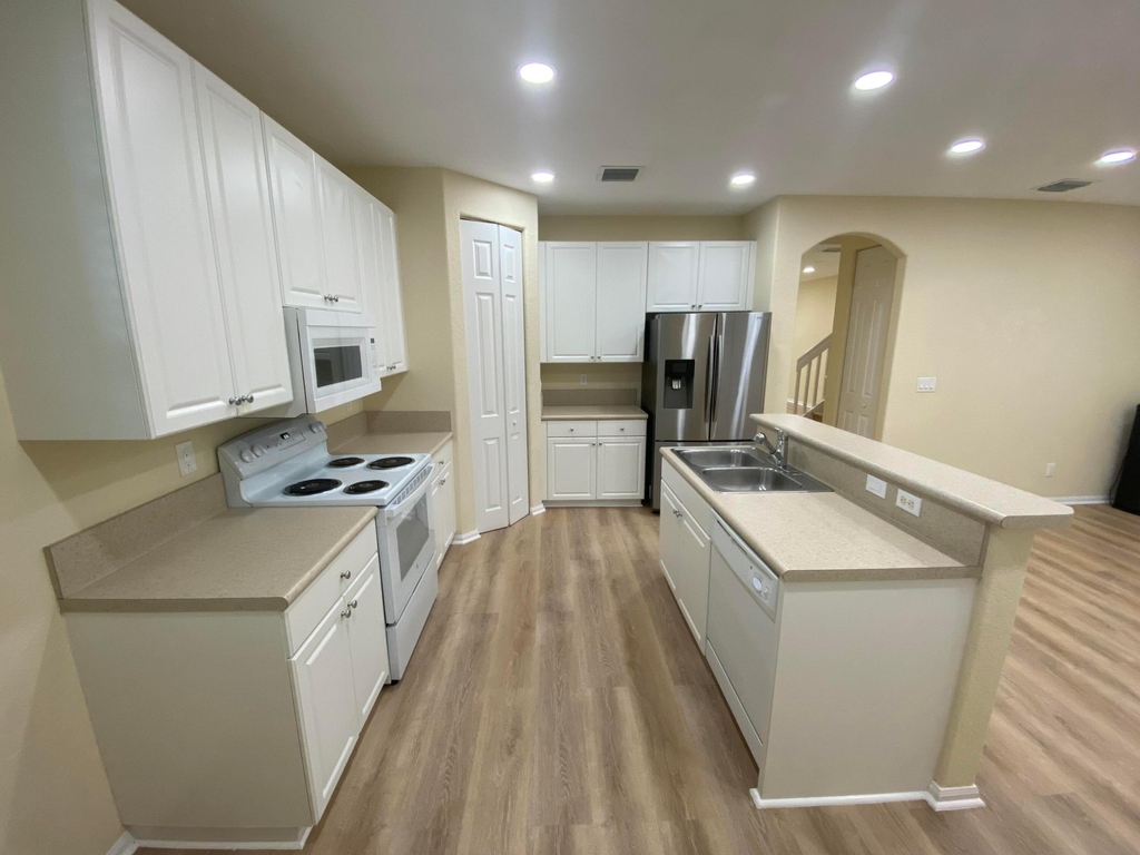 4456 Regal Court - Photo 3