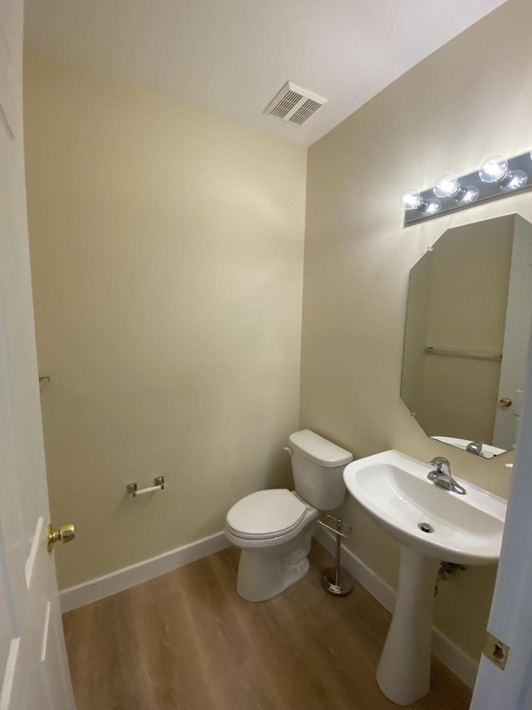 4456 Regal Court - Photo 9