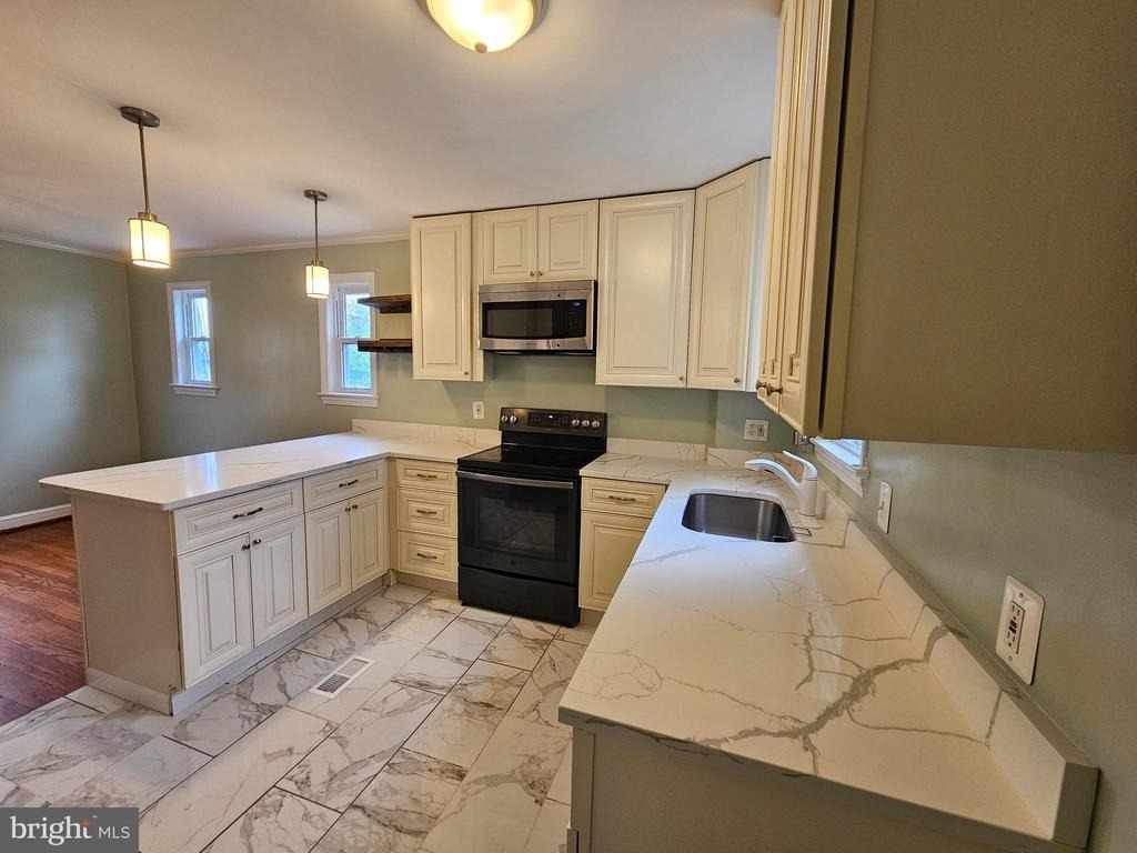 1509 Jefferson Street - Photo 2