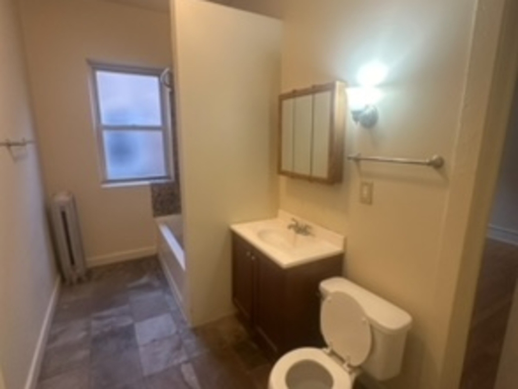 5126 S Greenwood Avenue - Photo 4