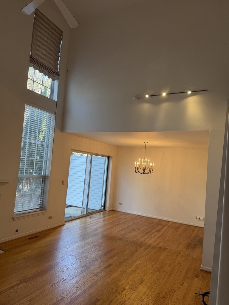114 Woodbury Lane - Photo 4