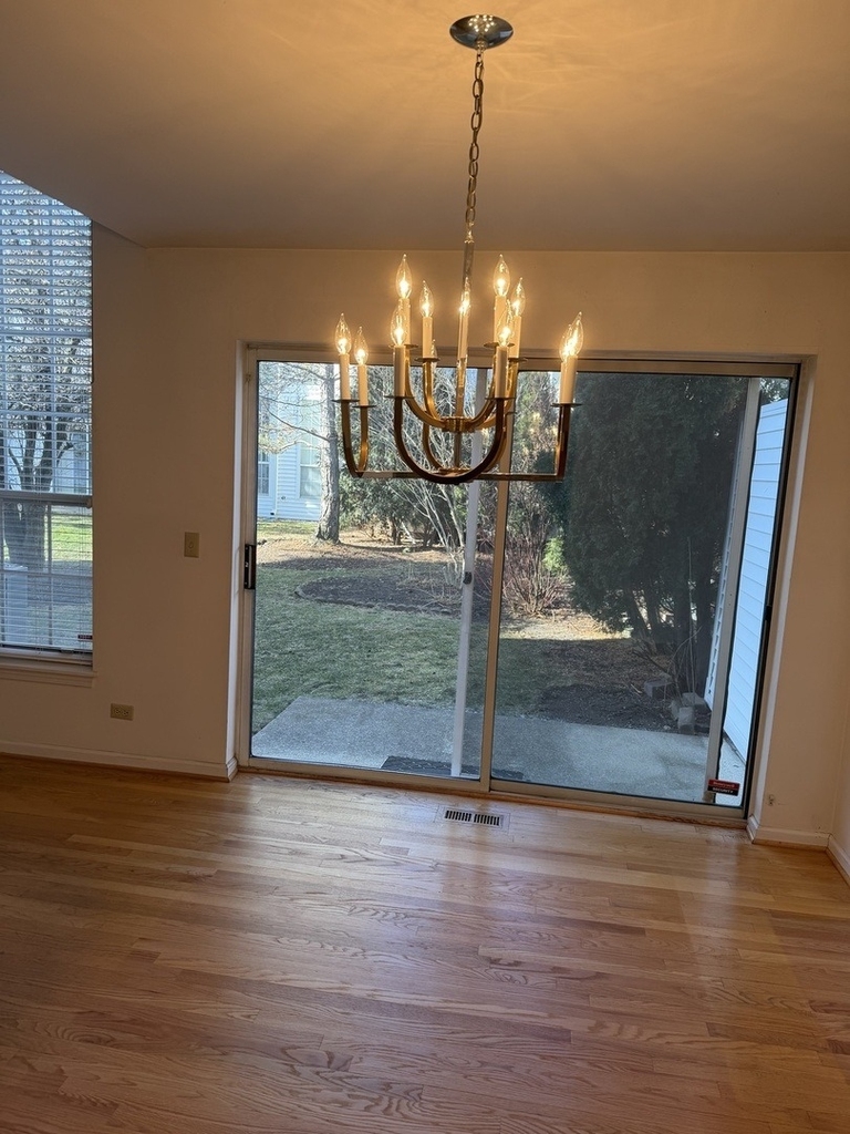 114 Woodbury Lane - Photo 5