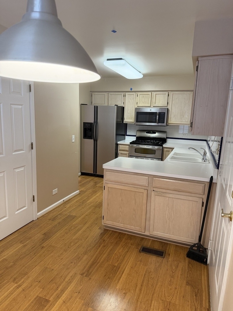 114 Woodbury Lane - Photo 2
