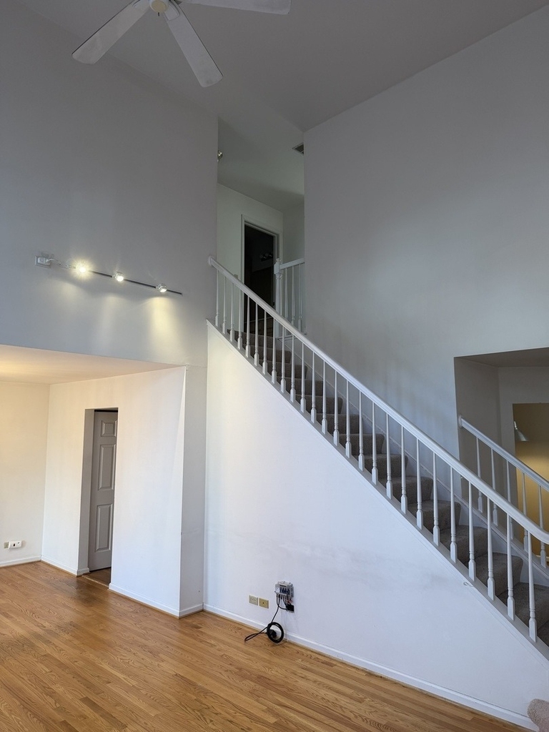 114 Woodbury Lane - Photo 6
