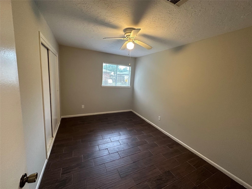 9939 Valley Park Drive - Photo 7