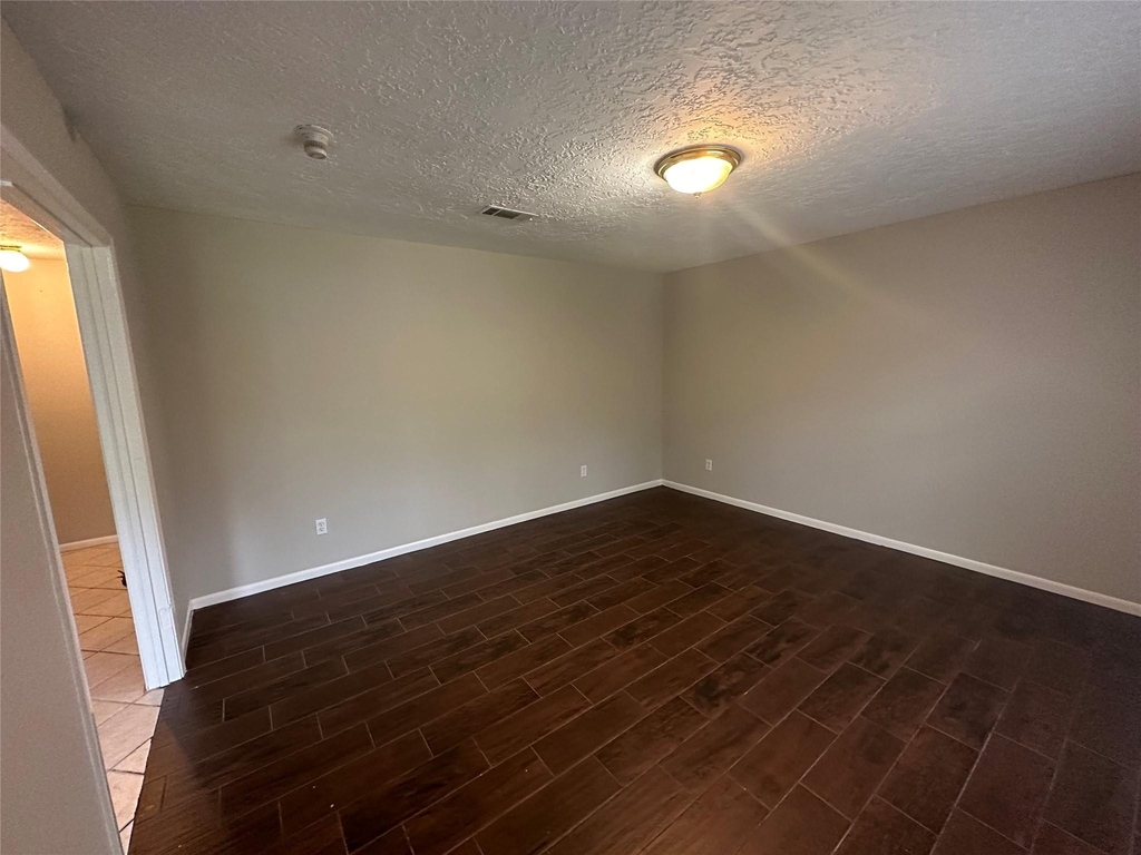9939 Valley Park Drive - Photo 3