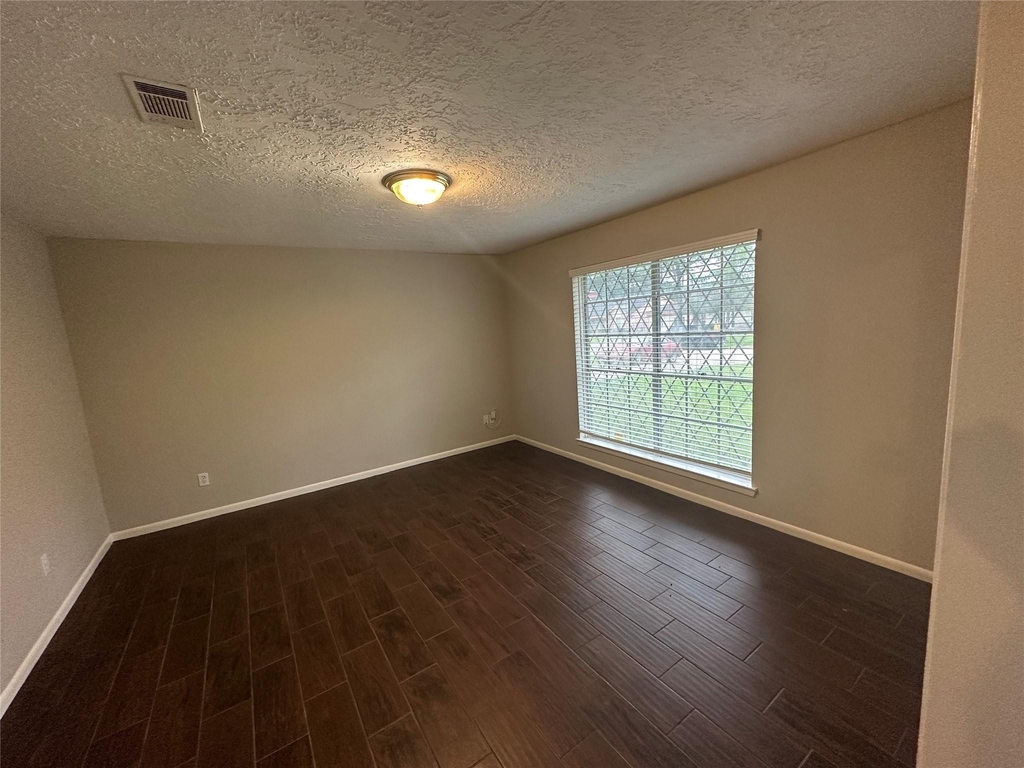 9939 Valley Park Drive - Photo 2
