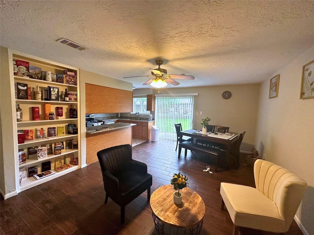 9939 Valley Park Drive - Photo 15
