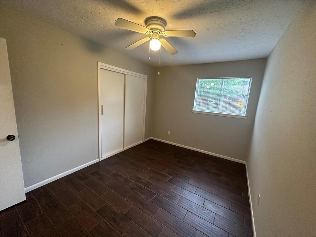 9939 Valley Park Drive - Photo 6