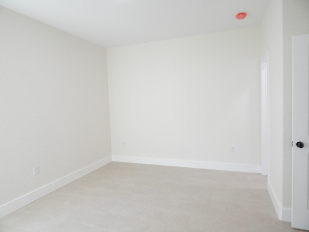 16963 W Juneau - Photo 22