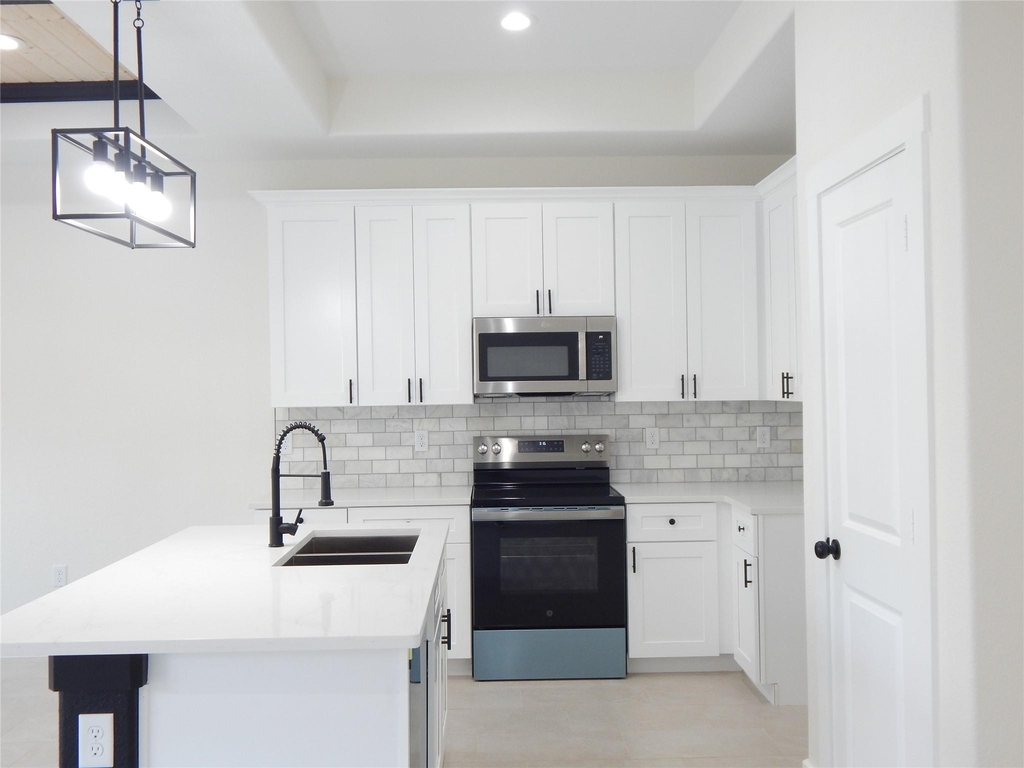 16963 W Juneau - Photo 4
