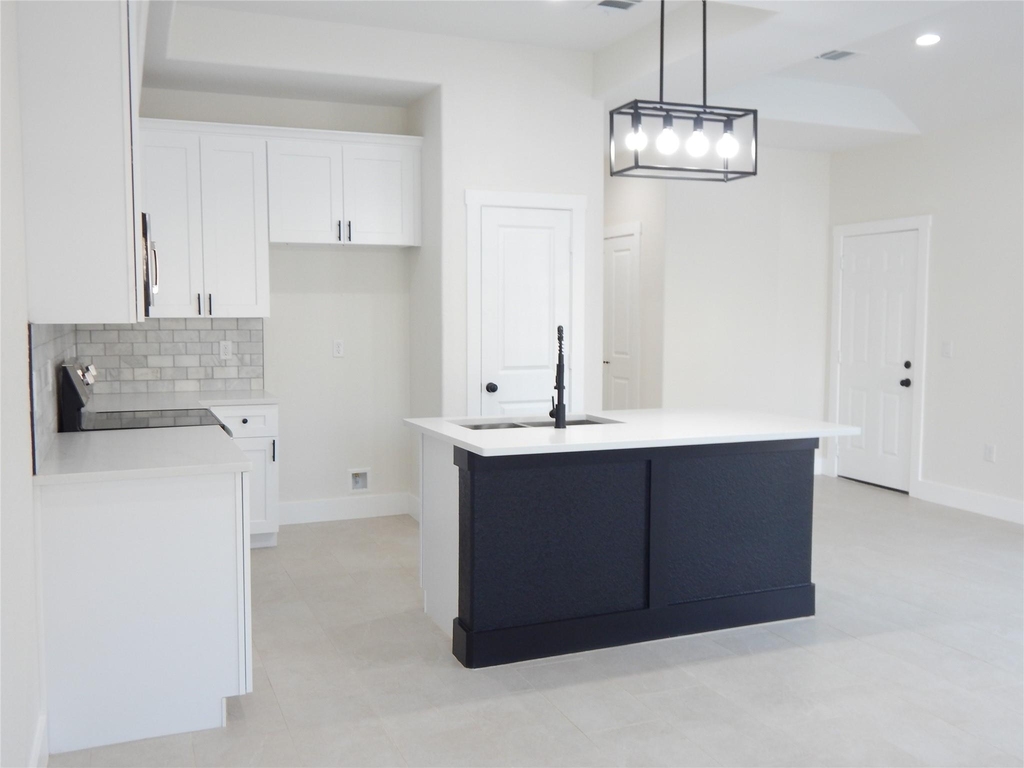 16963 W Juneau - Photo 2