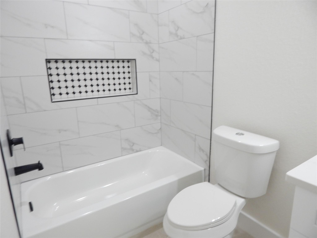 16963 W Juneau - Photo 11