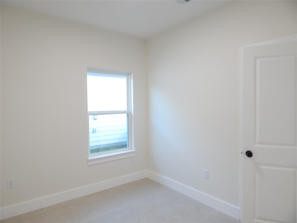 16963 W Juneau - Photo 9