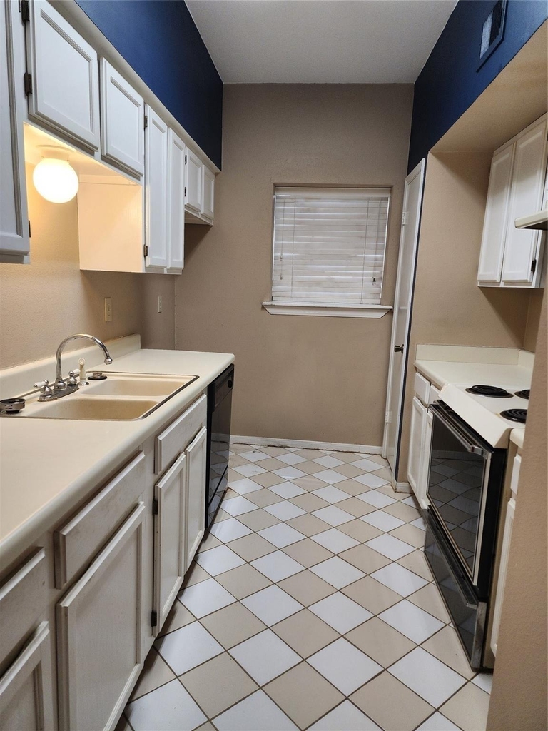 7399 Regency Square Court - Photo 5