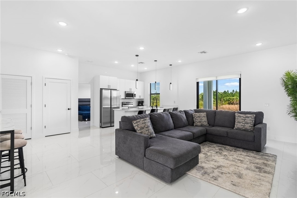 2608 25th Street W - Photo 5