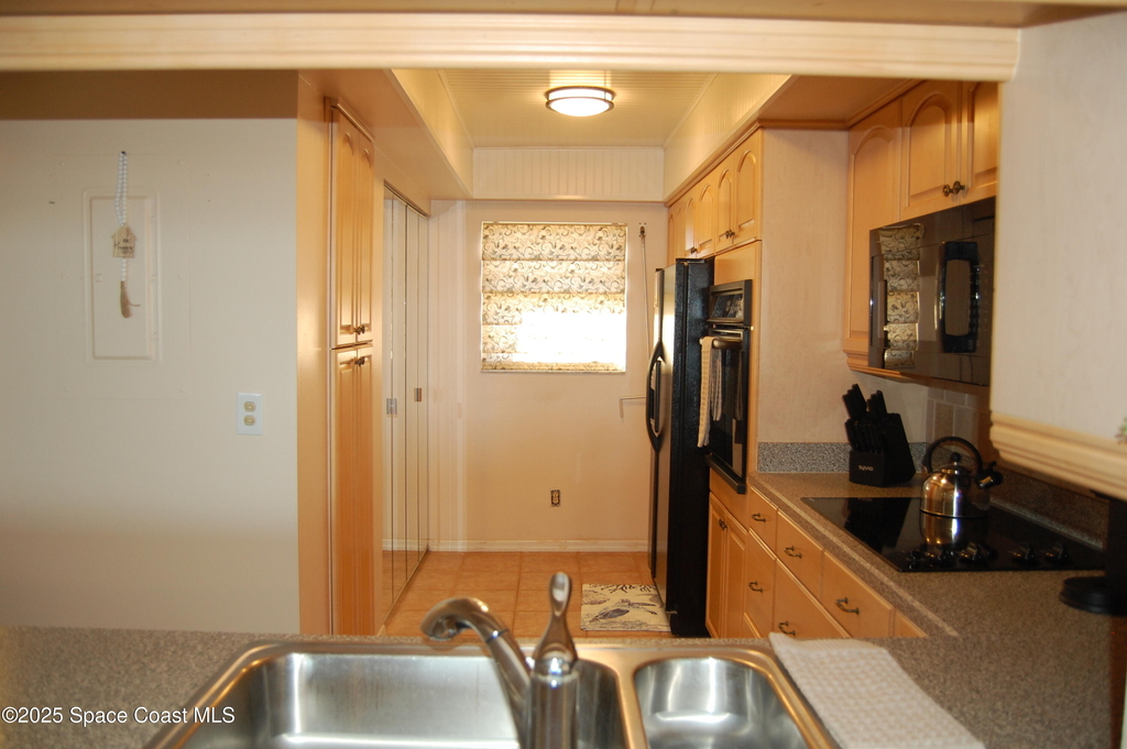 1860 N Atlantic Avenue - Photo 2