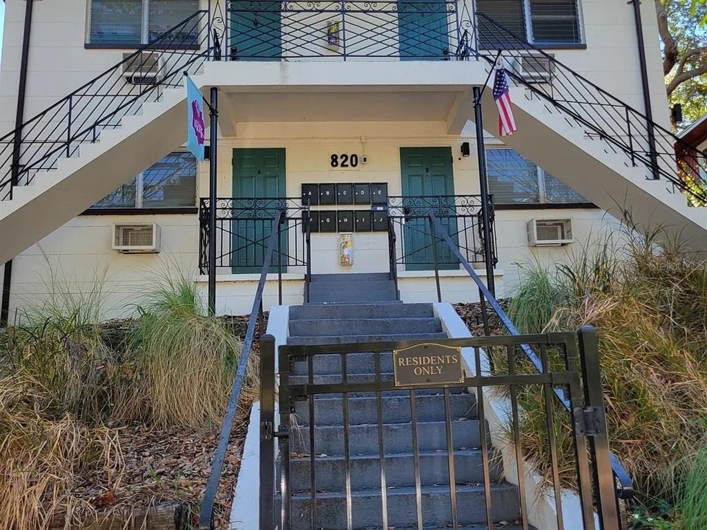 820 8th Avenue S - Photo 0