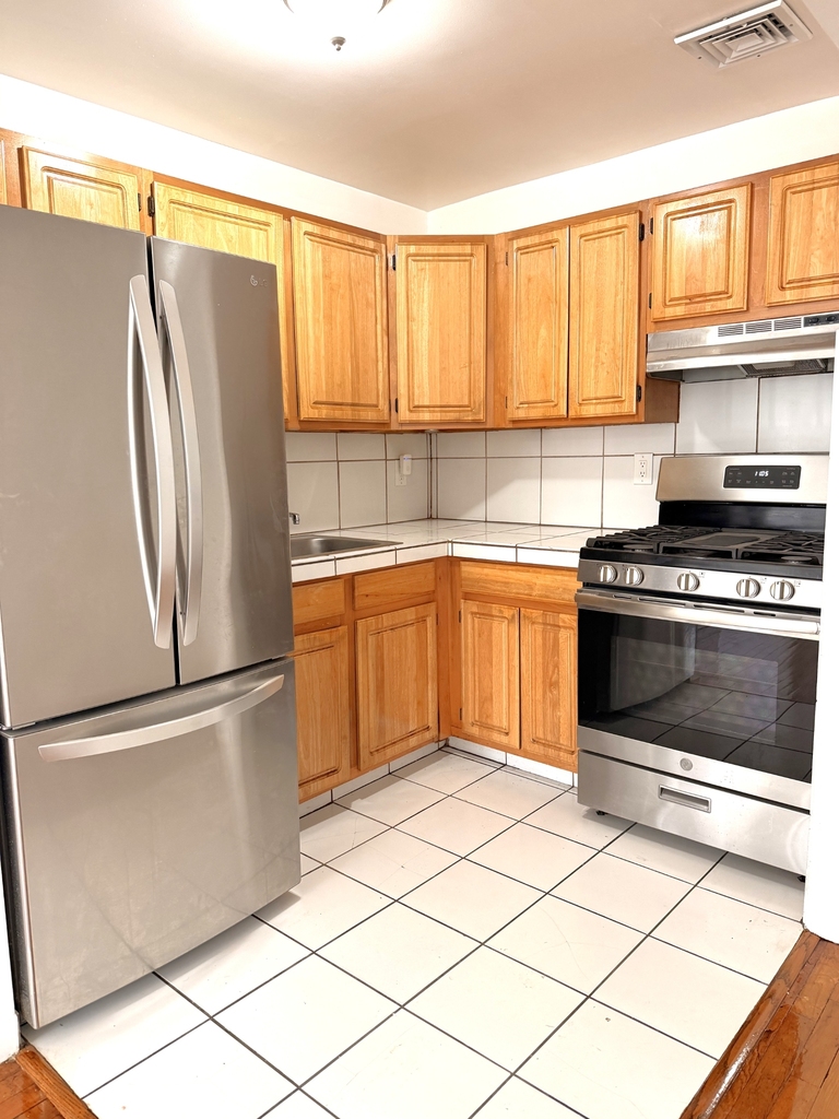 27-10 14th Street - Photo 0