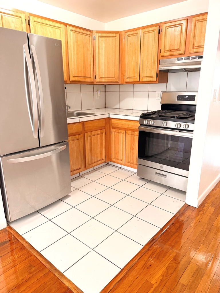 27-10 14th Street - Photo 2