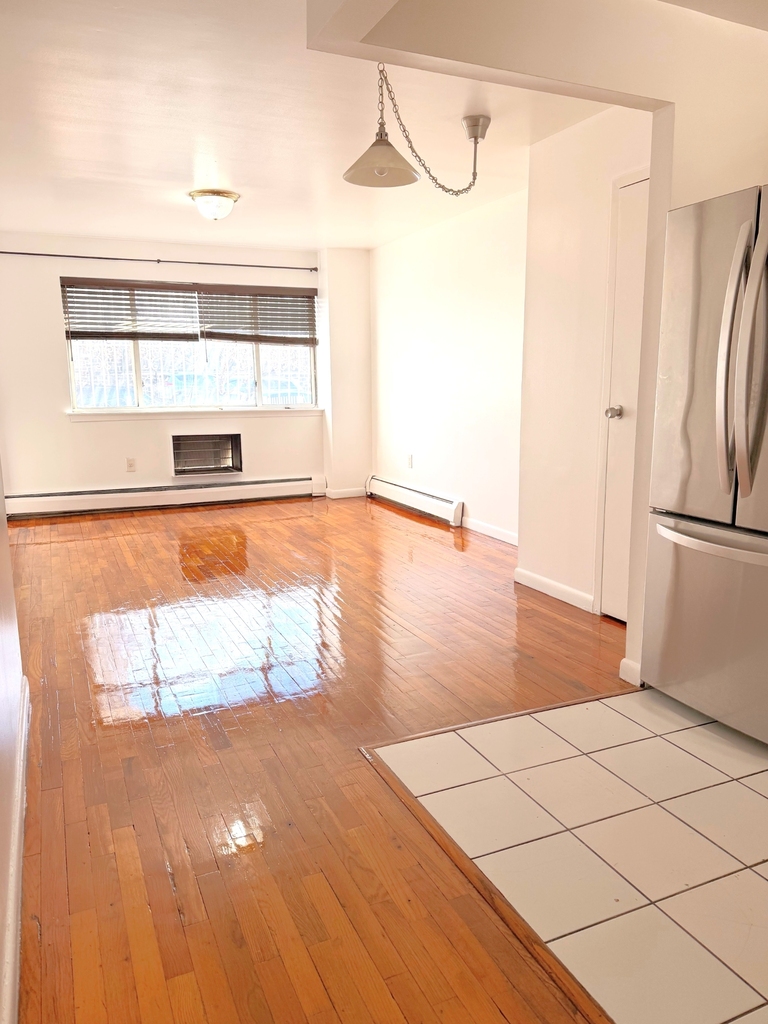 27-10 14th Street - Photo 3