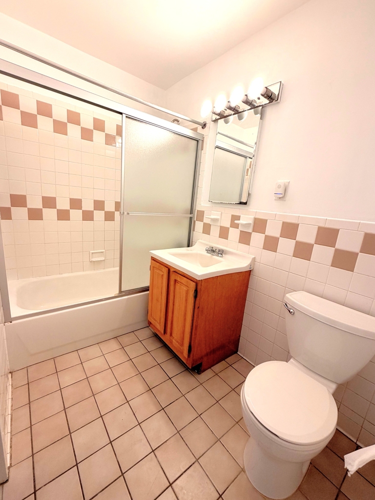 27-10 14th Street - Photo 14