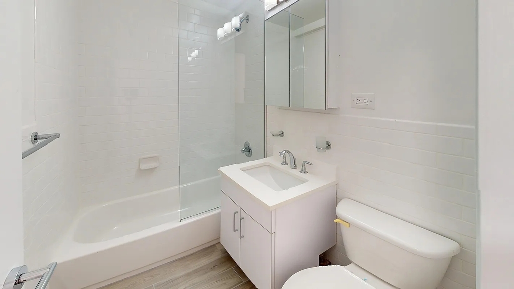 96 5th Avenue - Photo 3