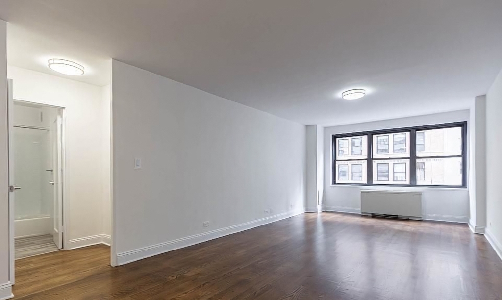 219 east 69th street - Photo 1