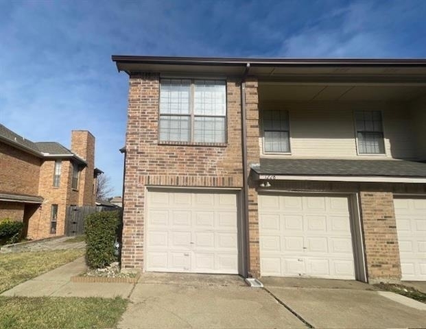 1226 W Hudgins Street - Photo 0