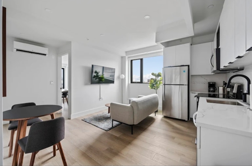 215 East 124th Street - Photo 4