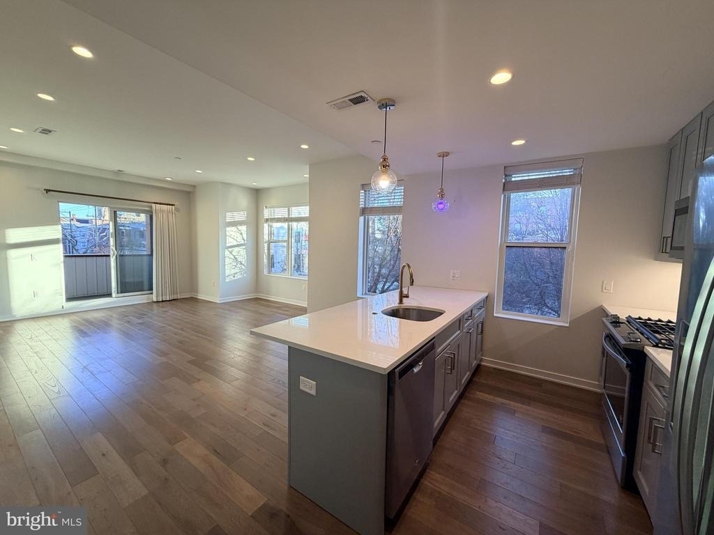 1500 N American Street - Photo 1